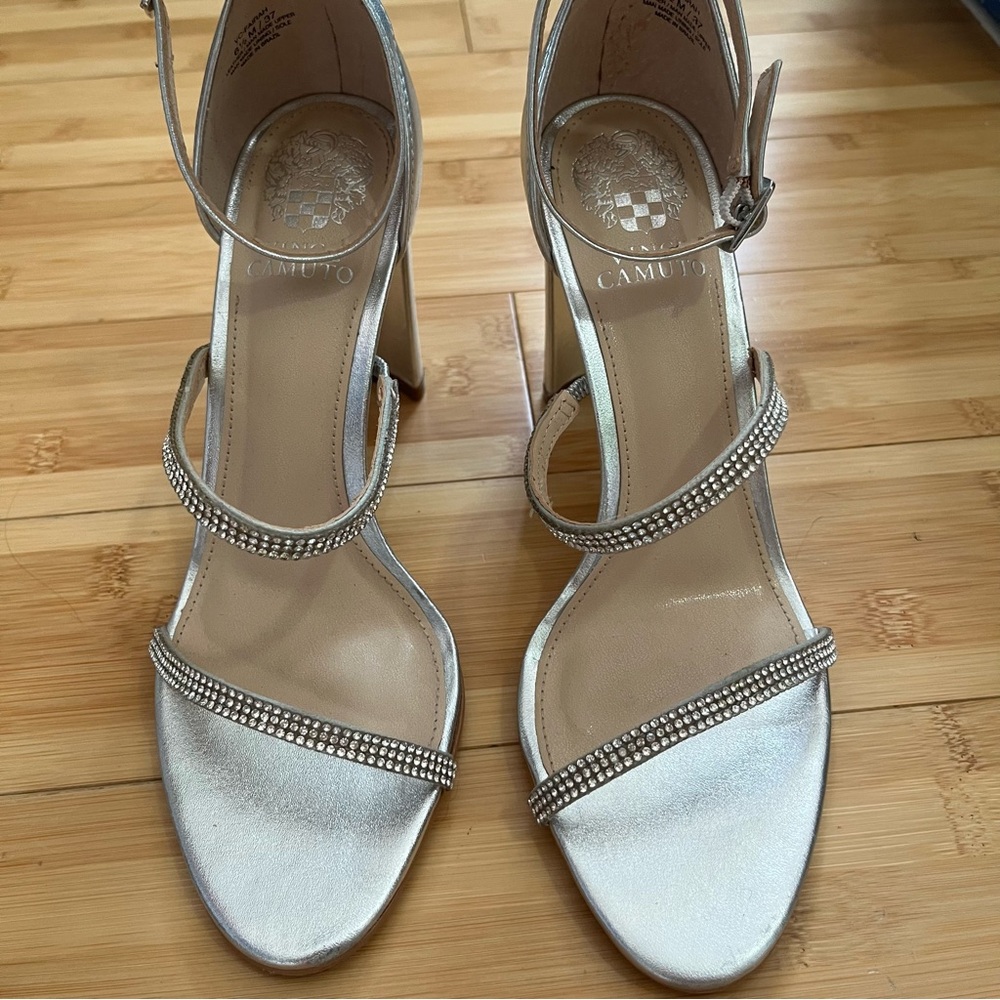 Vince Camuto metallic heels